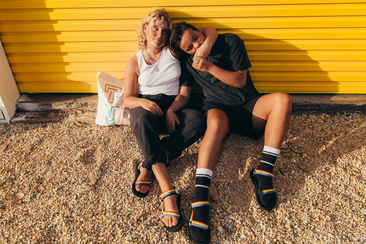 Original Universal Rainbow Black